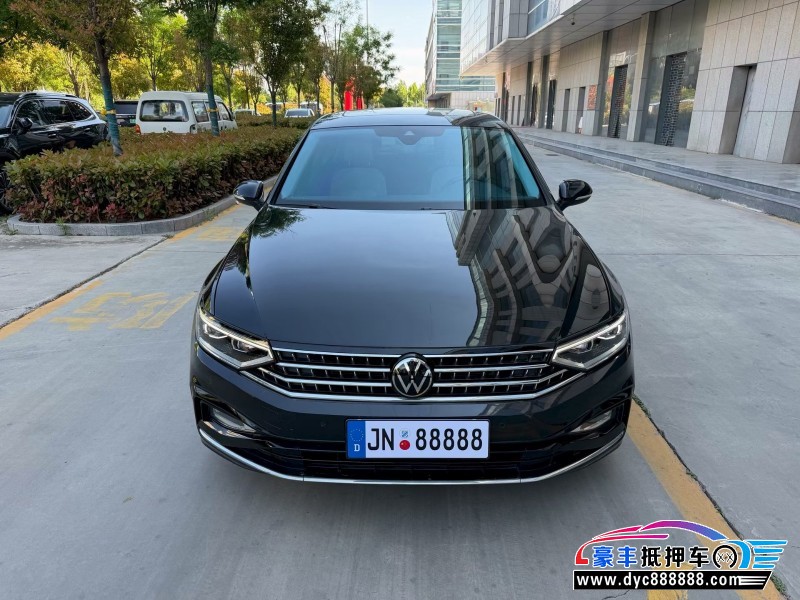 抵押车出售24年大众迈腾轿车