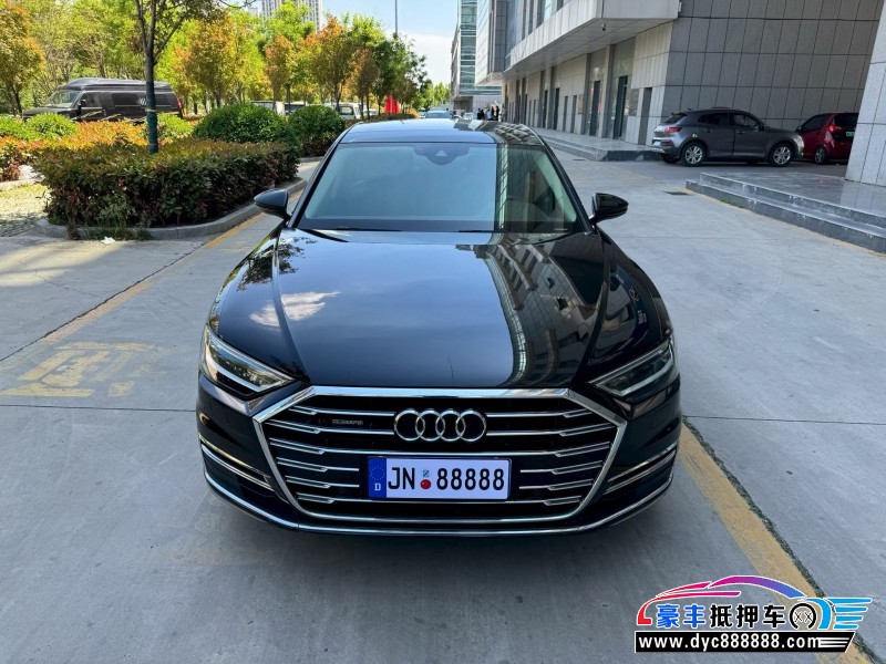 抵押车出售19年奥迪A8L轿车