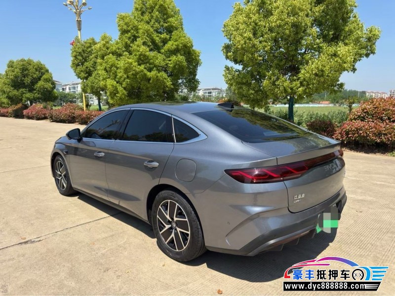 25年比亚迪秦轿车抵押车出售
