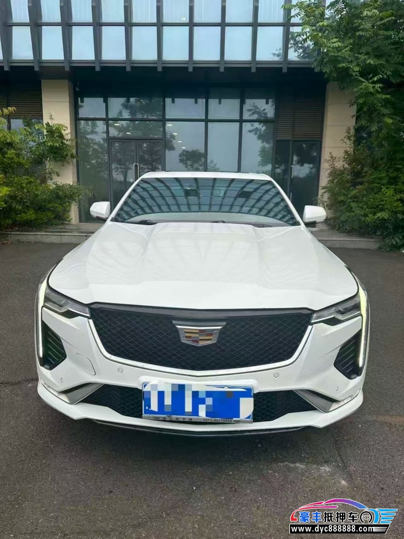 抵押车出售22年凯迪拉克CT4轿车