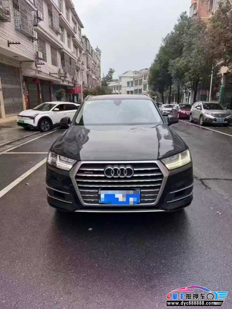抵押车出售18年奥迪Q7轿车