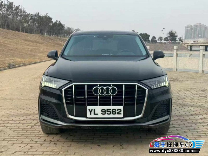 抵押车出售21年奥迪Q7轿车