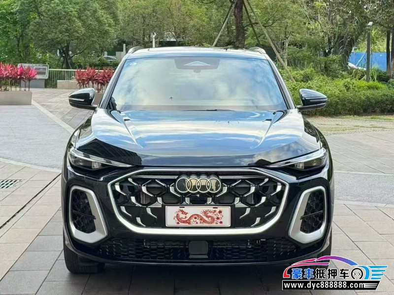 抵押车出售26年奥迪Q5轿车