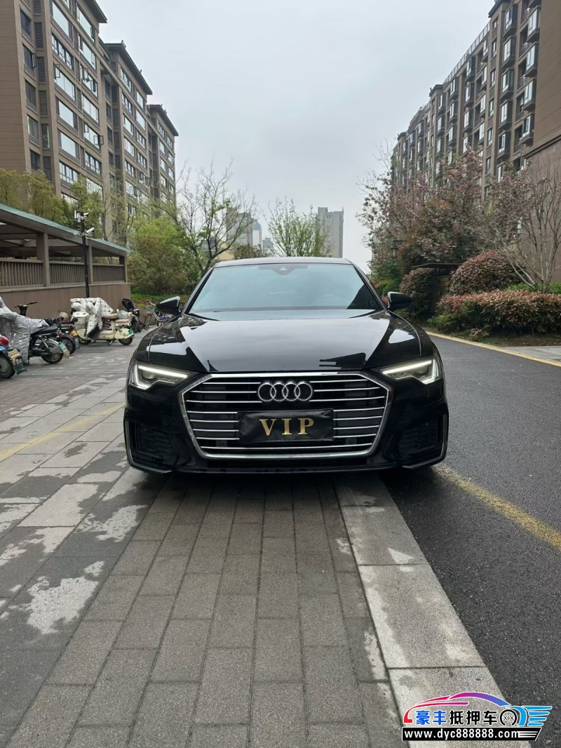 抵押车出售22年奥迪A6L轿车