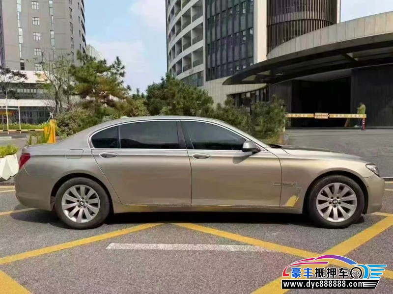 12年宝马7系轿车抵押车出售