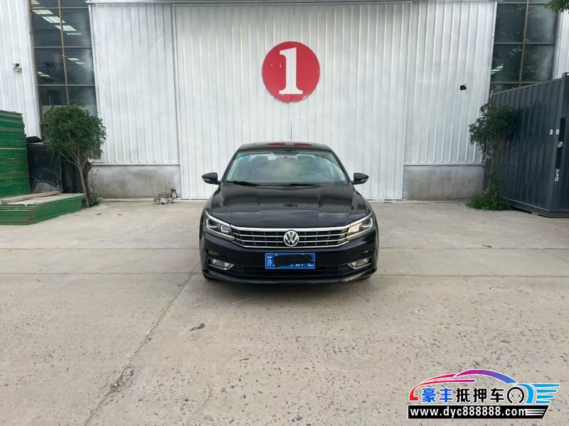 抵押车出售17年大众帕萨特轿车