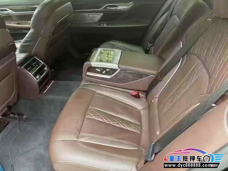 22年宝马7系轿车抵押车出售