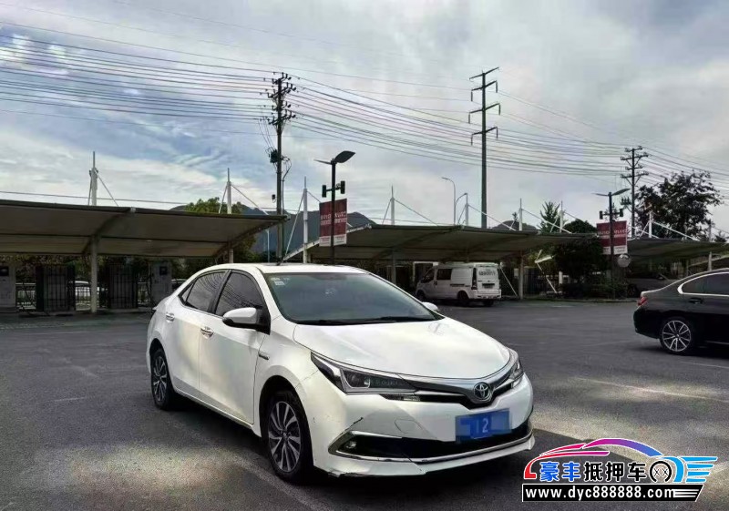 抵押车出售18年丰田卡罗拉轿车