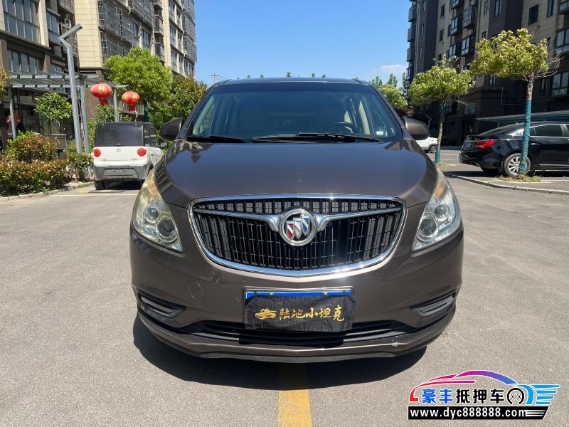 抵押车出售18年别克GL8轿车