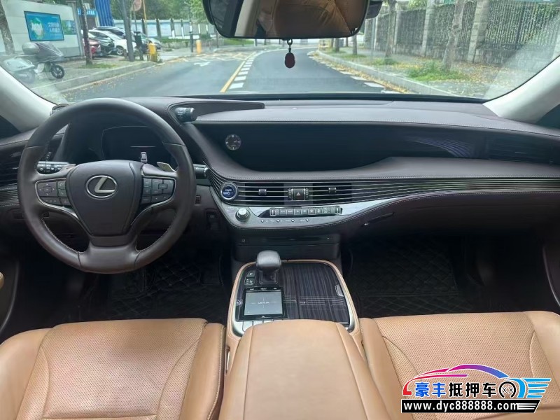 20年雷克萨斯LS轿车抵押车出售