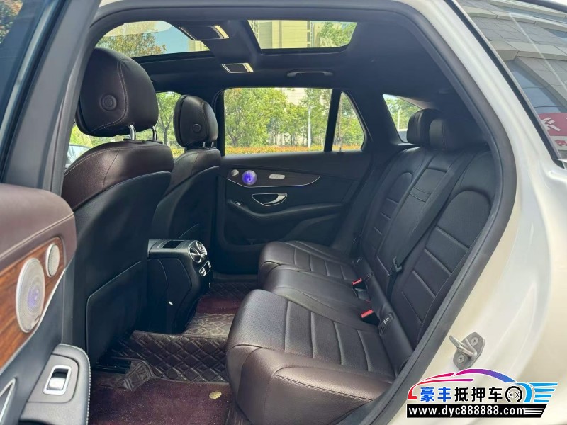 21年奔驰GLC轿车抵押车出售