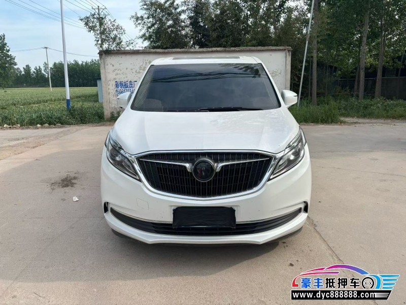 抵押车出售17年别克GL8轿车