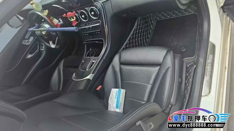 21年奔驰C轿车抵押车出售