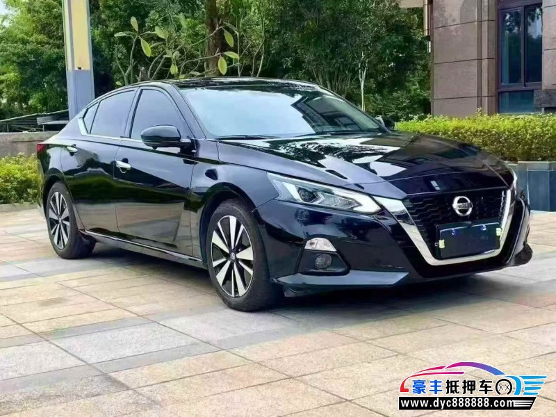 22年日产天籁轿车抵押车出售