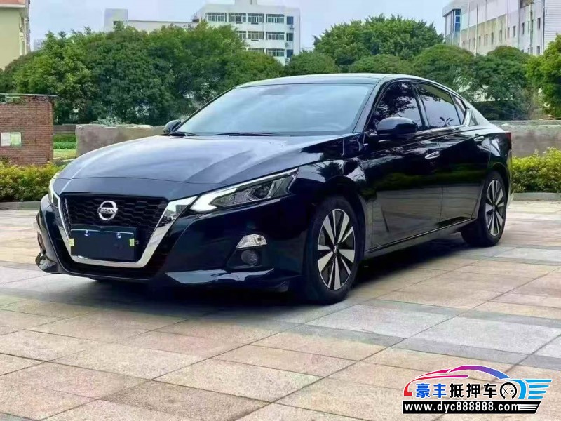 22年日产天籁轿车抵押车出售