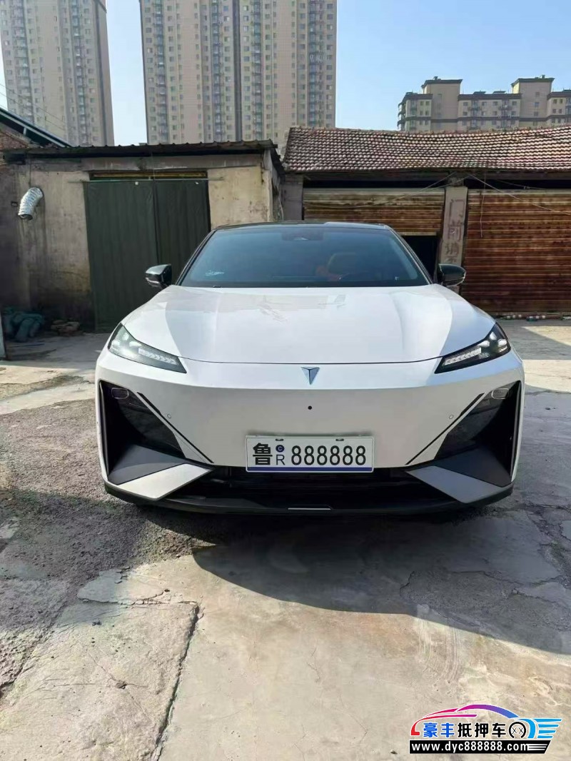 抵押车出售24年长安深蓝S7轿车