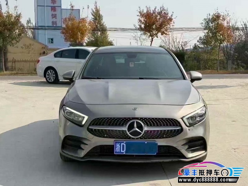 20年奔驰A轿车抵押车出售