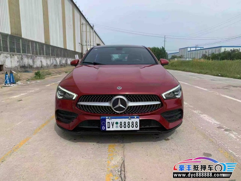 抵押车出售21年奔驰CLA轿车