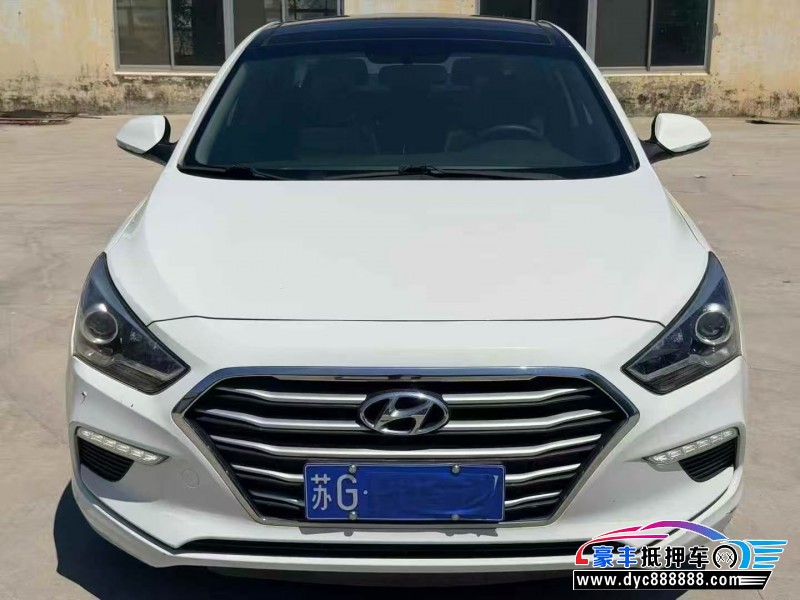 抵押车出售19年现代名图轿车