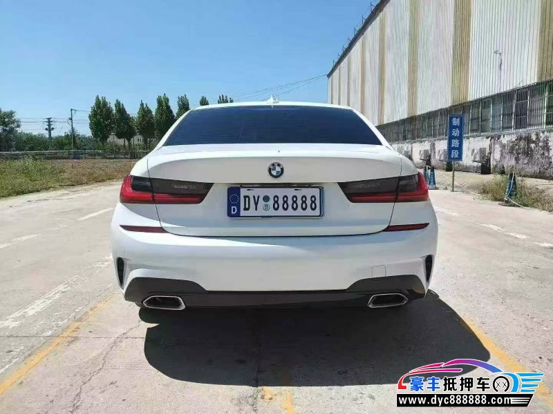 21年宝马3系轿车抵押车出售
