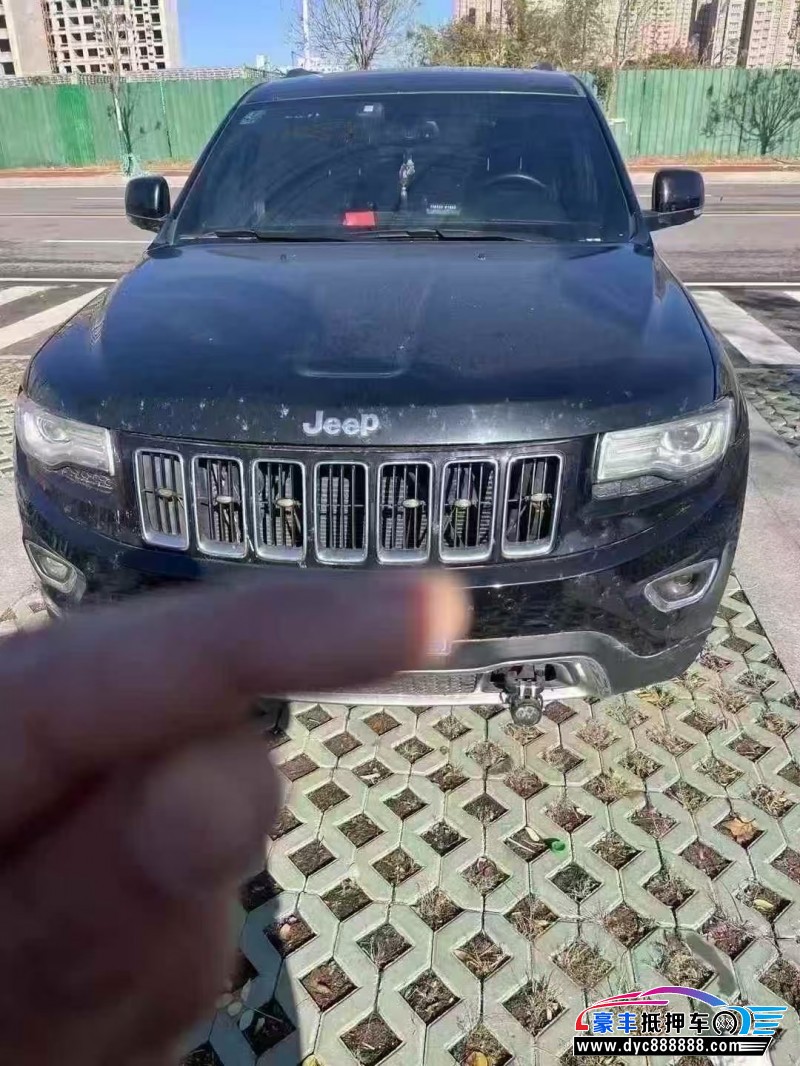15年Jeep大切诺基轿车抵押车出售
