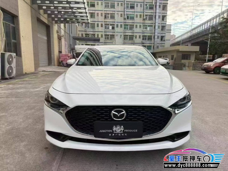 抵押车出售23年马自达昂克赛拉轿车