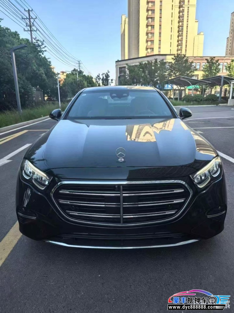 抵押车出售26年奔驰E轿车