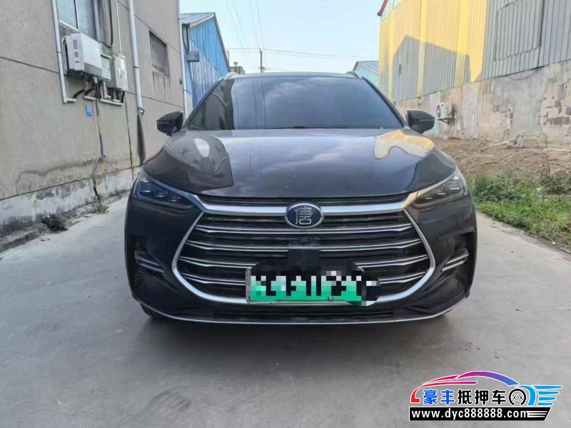 22年比亚迪唐轿车