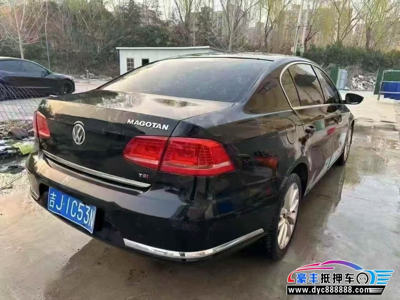 13年大众迈腾轿车抵押车出售