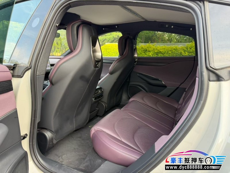 25年小米SU7轿车抵押车出售