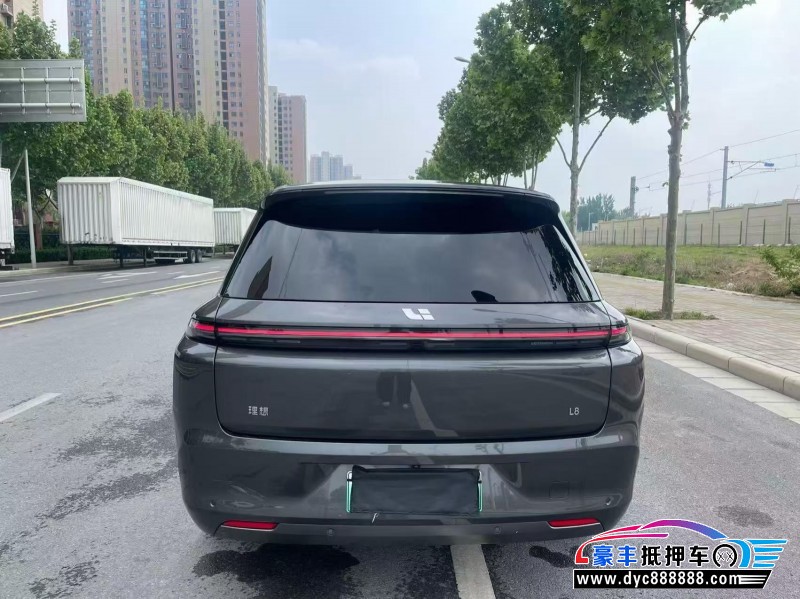 22年理想L8轿车抵押车出售