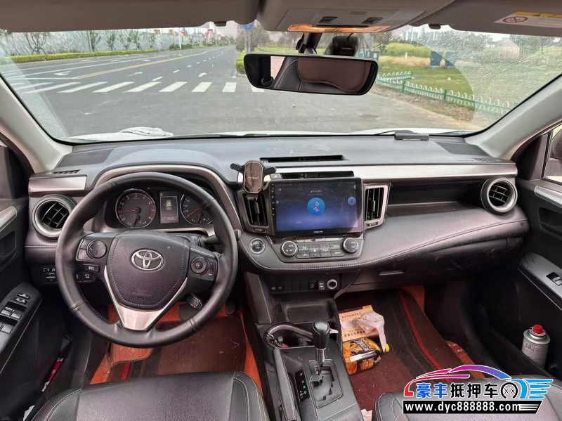 19年丰田RAV4轿车抵押车出售