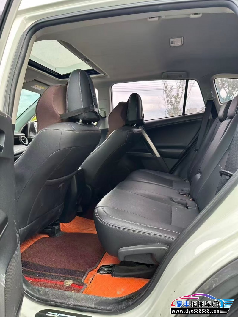 19年丰田RAV4轿车抵押车出售