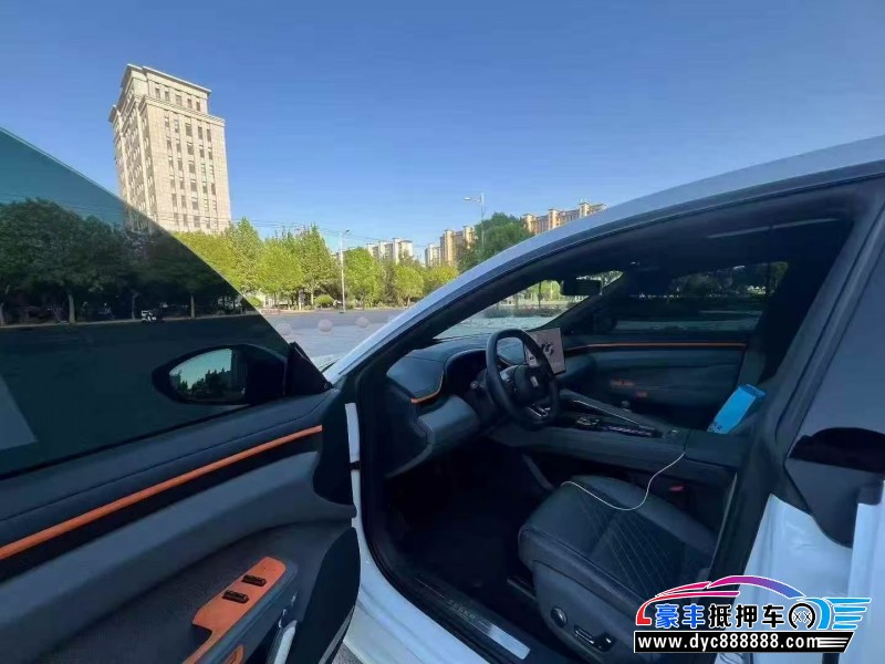 25年极氪001轿车抵押车出售
