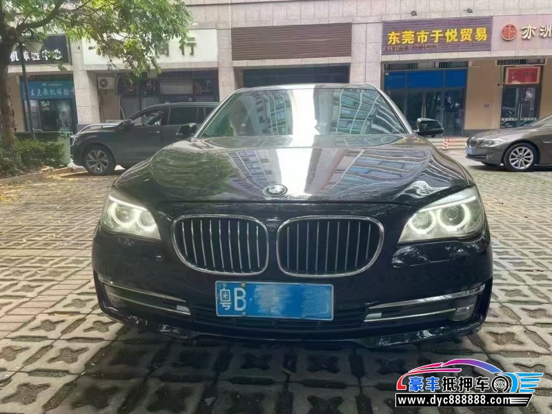 13年宝马7系轿车抵押车出售