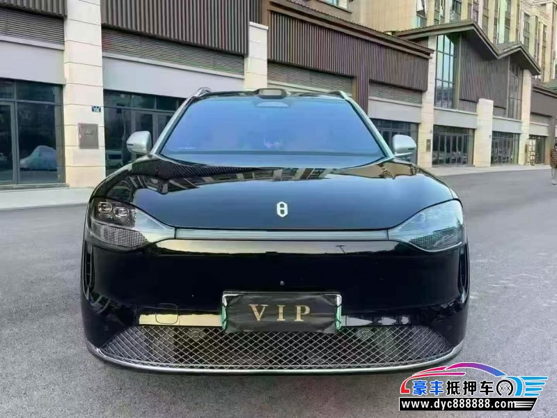 抵押车出售25年华为问界轿车