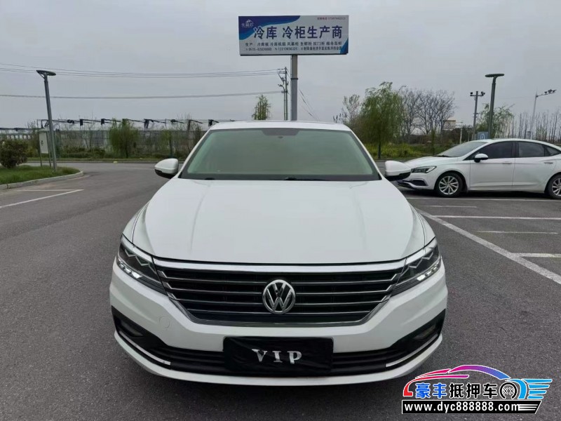 抵押车出售19年大众朗逸轿车