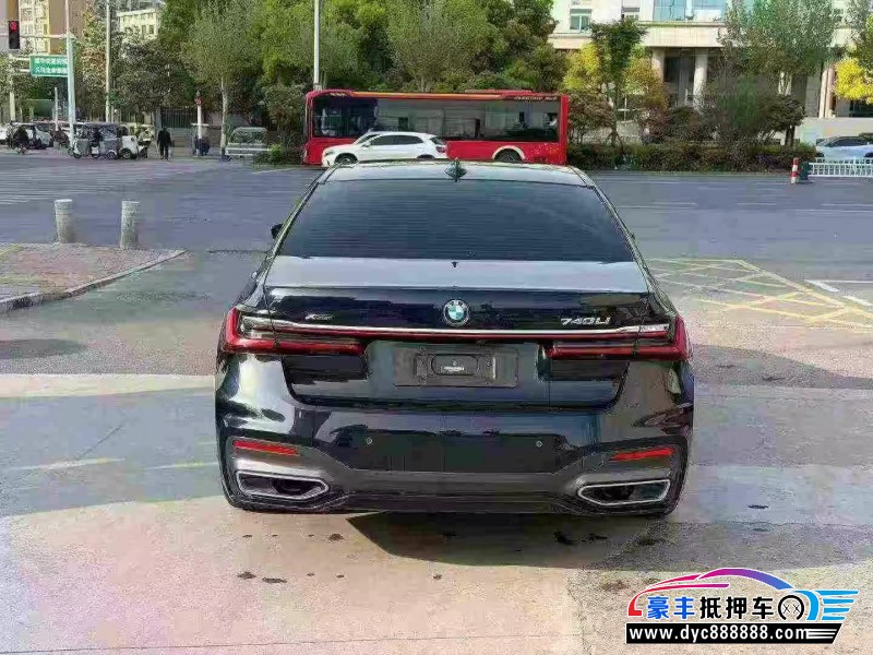 20年宝马7系轿车抵押车出售