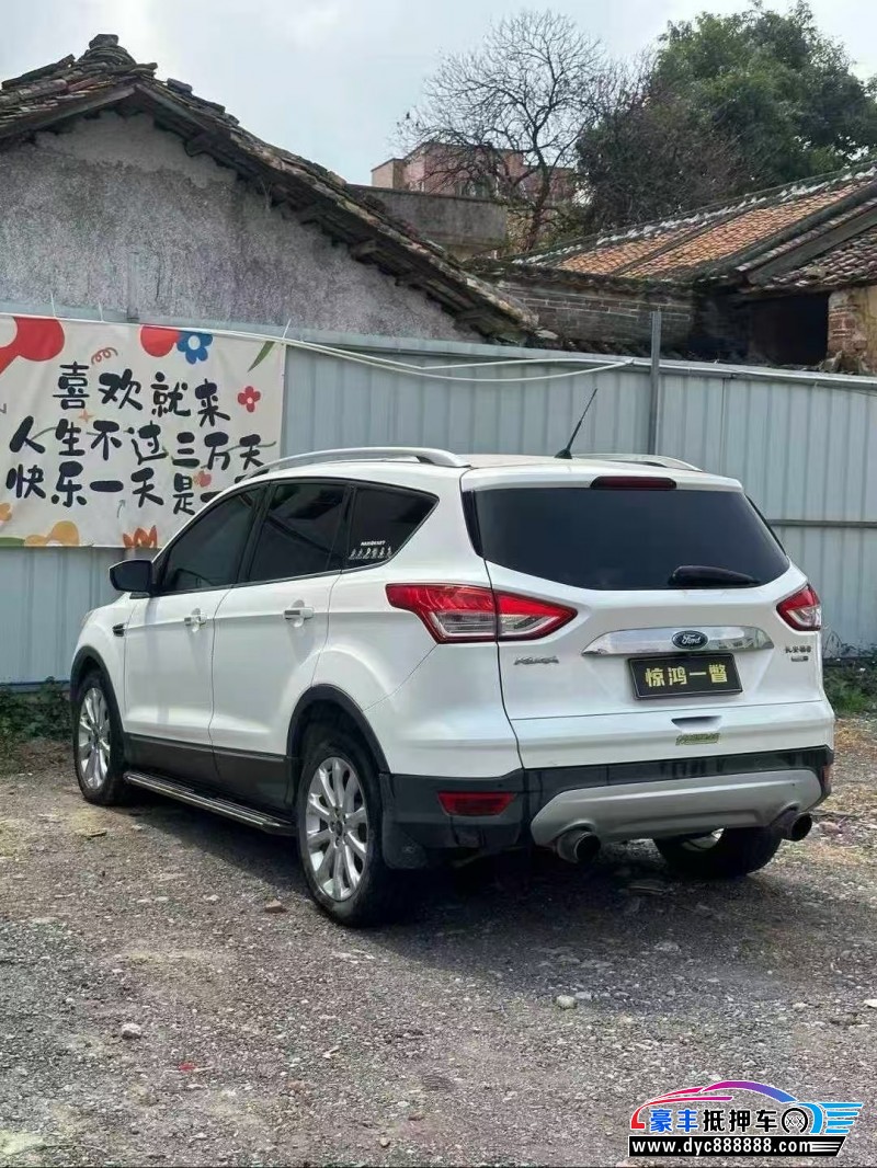 15年福特翼虎轿车抵押车出售