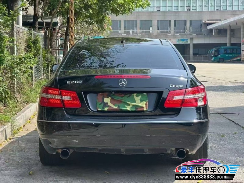 11年奔驰E轿车抵押车出售