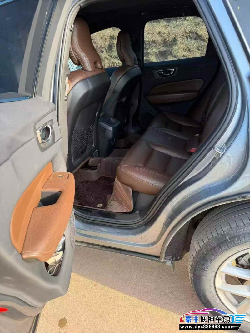 21年沃尔沃XC60轿车抵押车出售