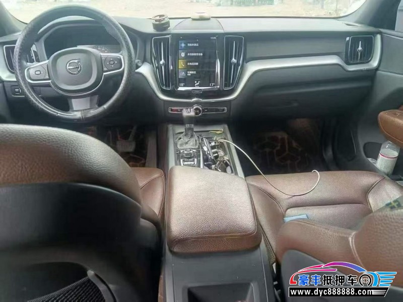 21年沃尔沃XC60轿车抵押车出售