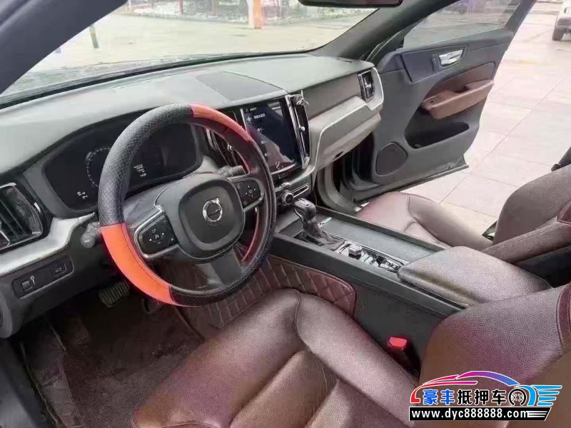 21年沃尔沃XC60轿车抵押车出售