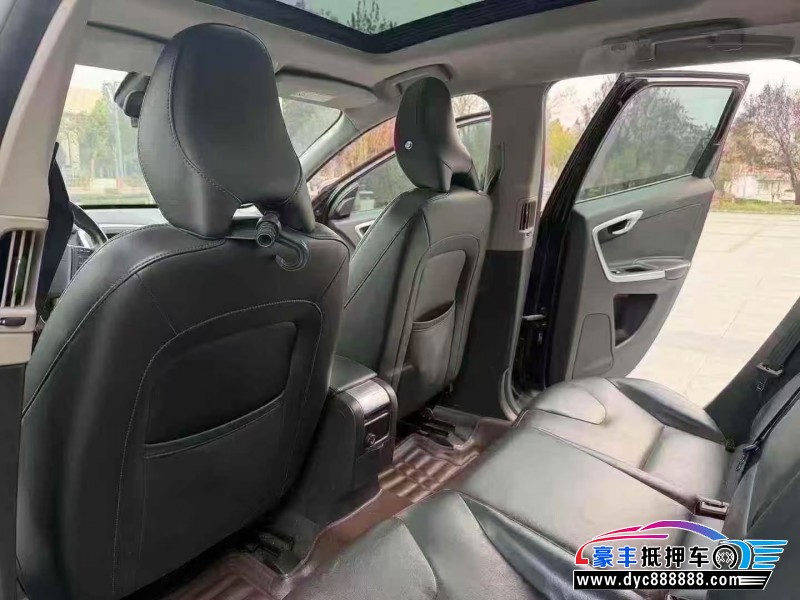 17年沃尔沃XC60轿车抵押车出售