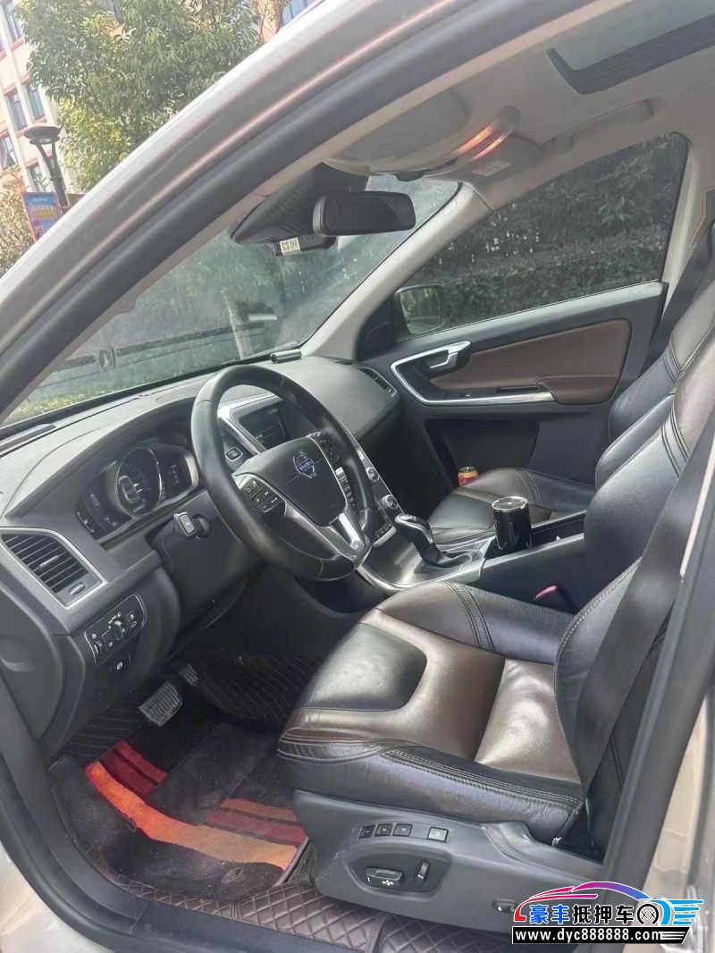 16年沃尔沃XC60轿车抵押车出售
