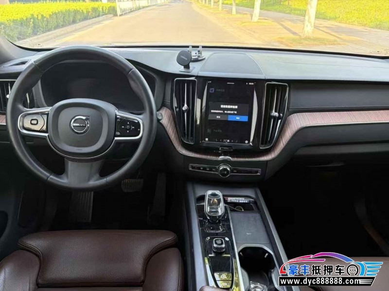 22年沃尔沃XC60轿车抵押车出售