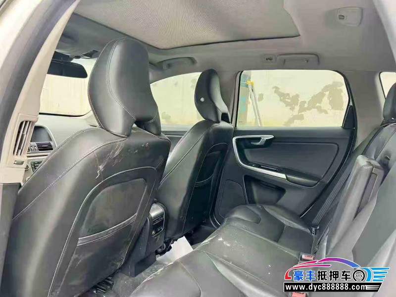 17年沃尔沃XC60轿车抵押车出售