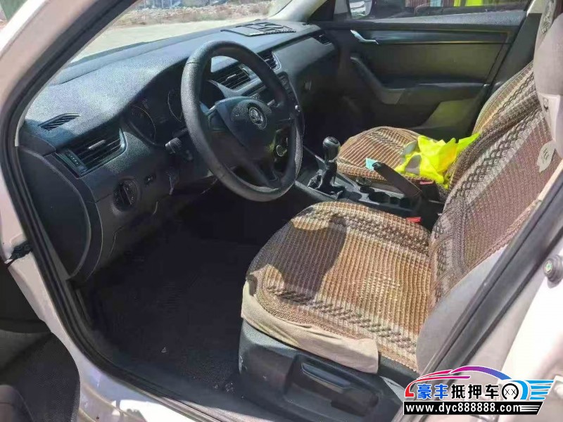 18年斯柯达明锐轿车抵押车出售