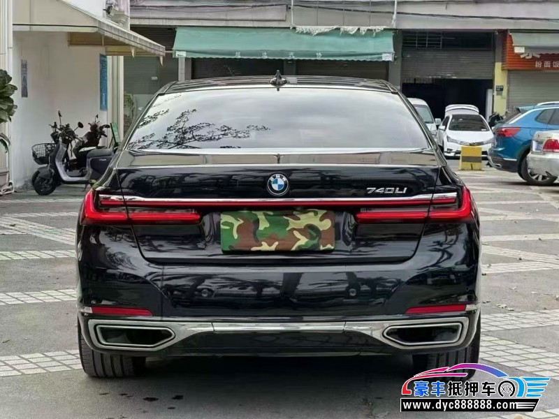 20年宝马7系轿车抵押车出售