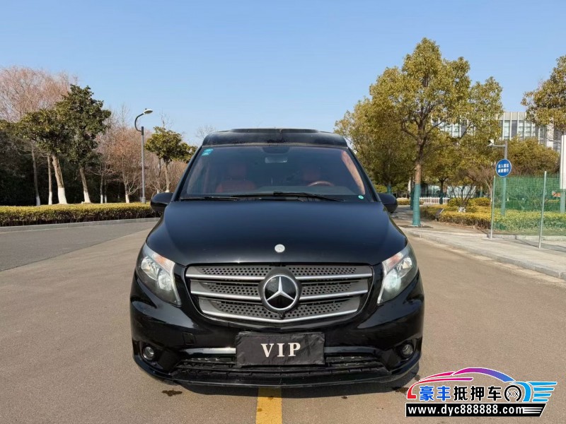20年奔驰V轿车抵押车出售